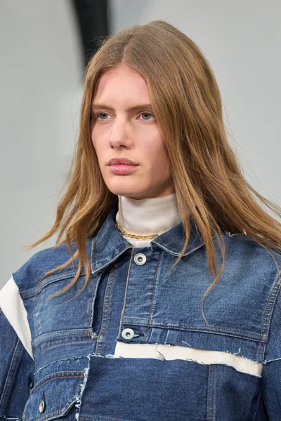 Look 69